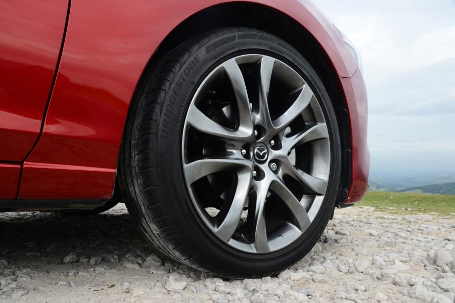Колеса Mazda6 Wagon 2015 года  (UK) (фото 8 из 39)